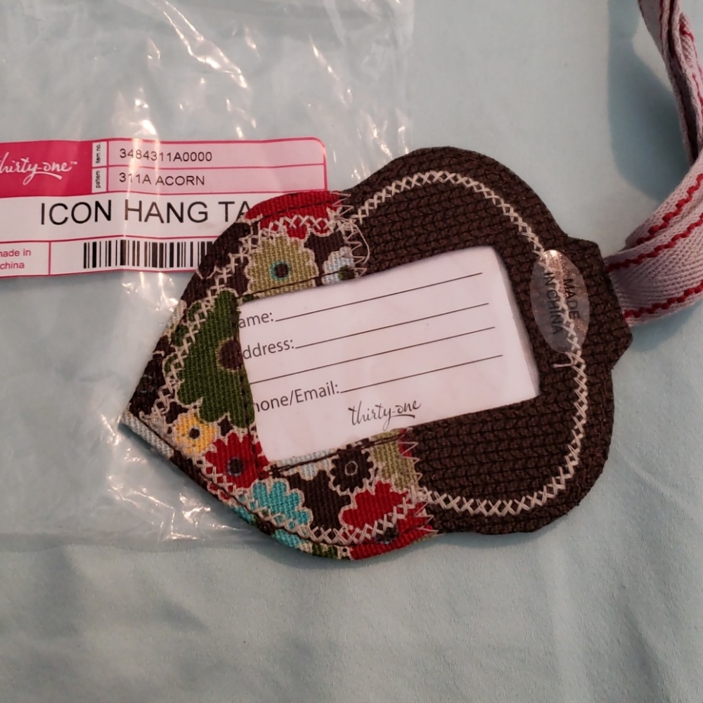 NWT Acorn hang tag
